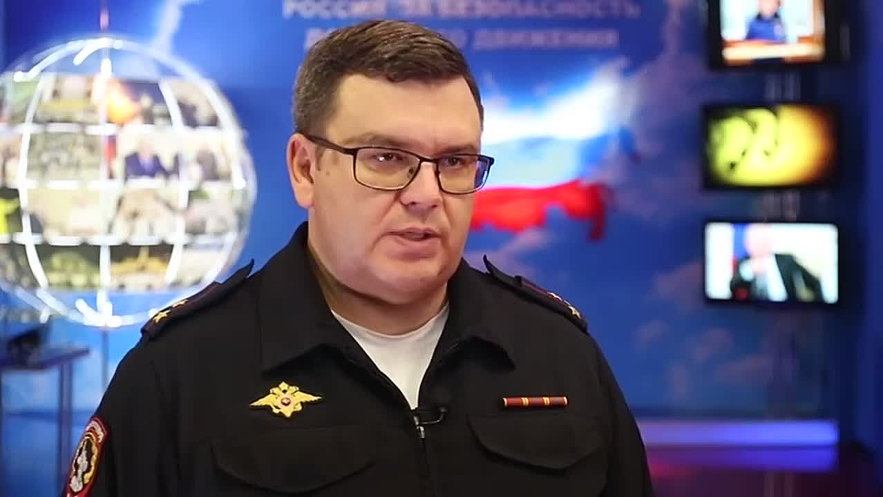 С 1 января 2025 года на новых автомобильных номерах обязательно изображение флага России