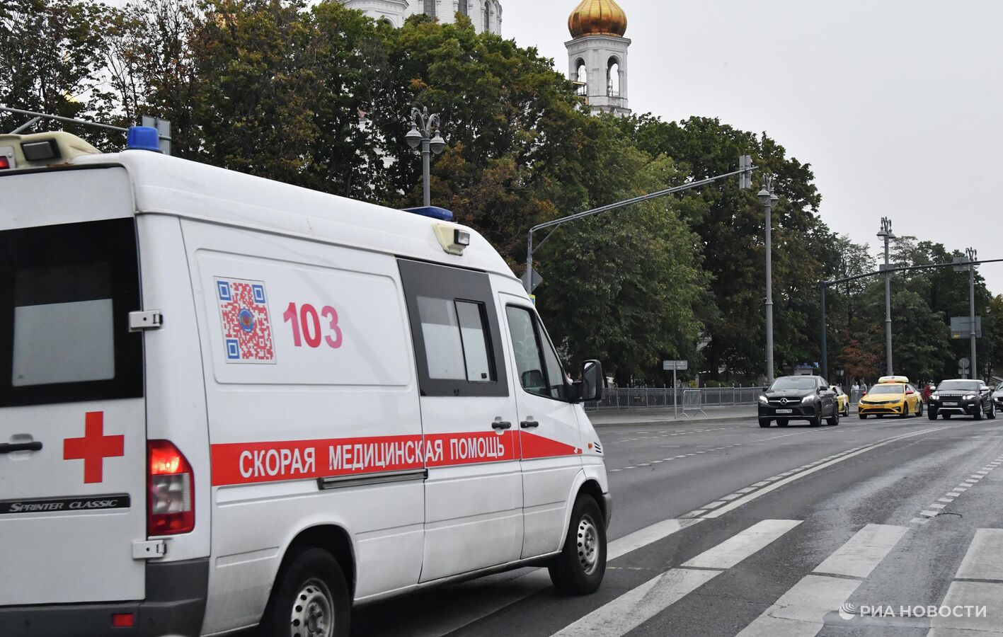 Ребенок на электросамокате попал под машину в Сочи и погиб