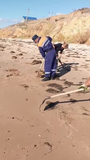 В Темрюкском районе ликвидируют точечные выбросы нефтепродуктов