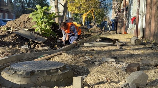 В Краснодаре на участке ул. Коммунаров обновят остановки и отремонтируют тротуары