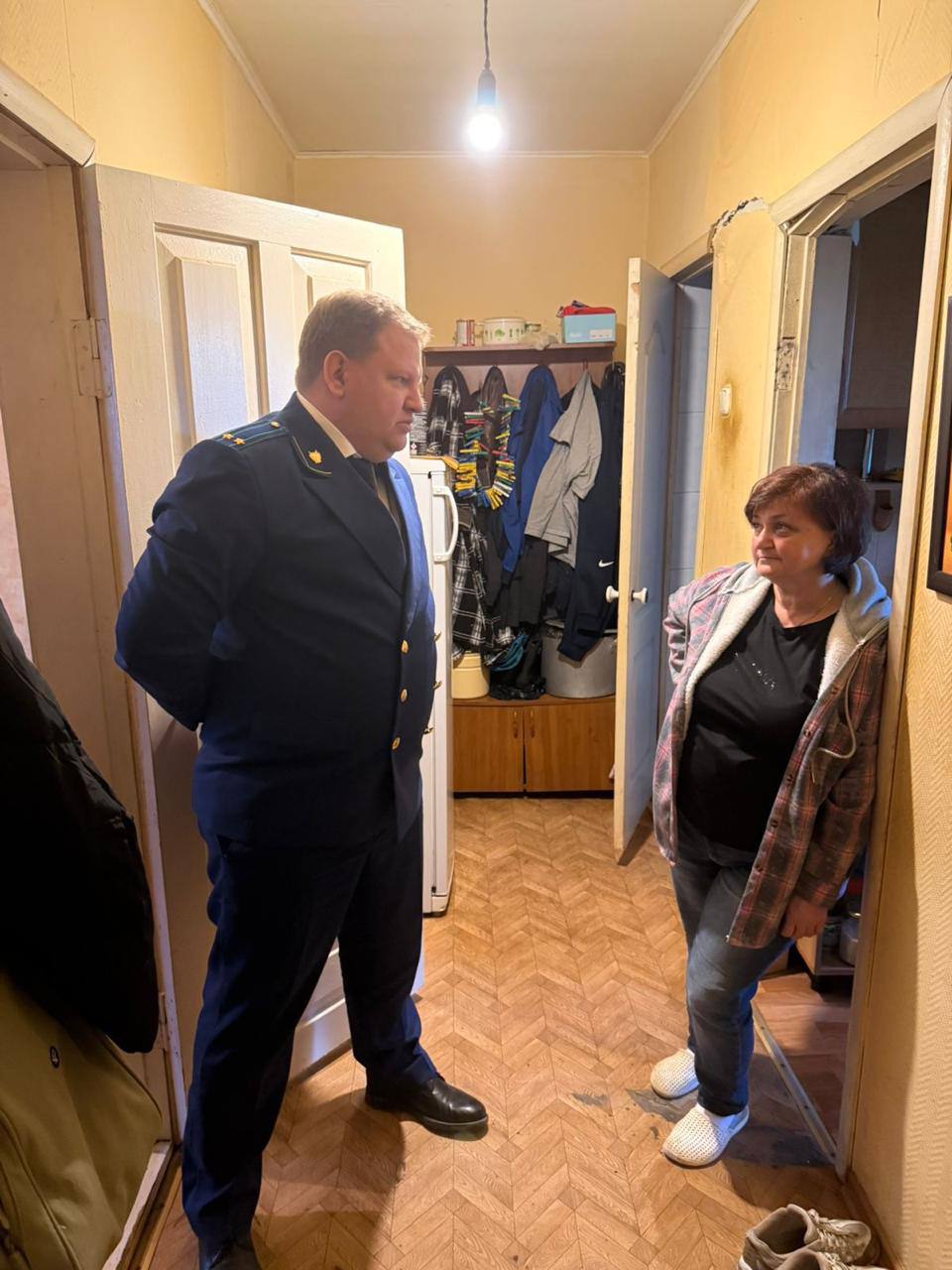 Прокурором Северского района осуществлен выезд по многоквартирным домам, признанным аварийными