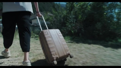 Кажется, Антон впервые понял, что за красивыми кадрами могут скрываться разрушенные отношения и потерянное доверие