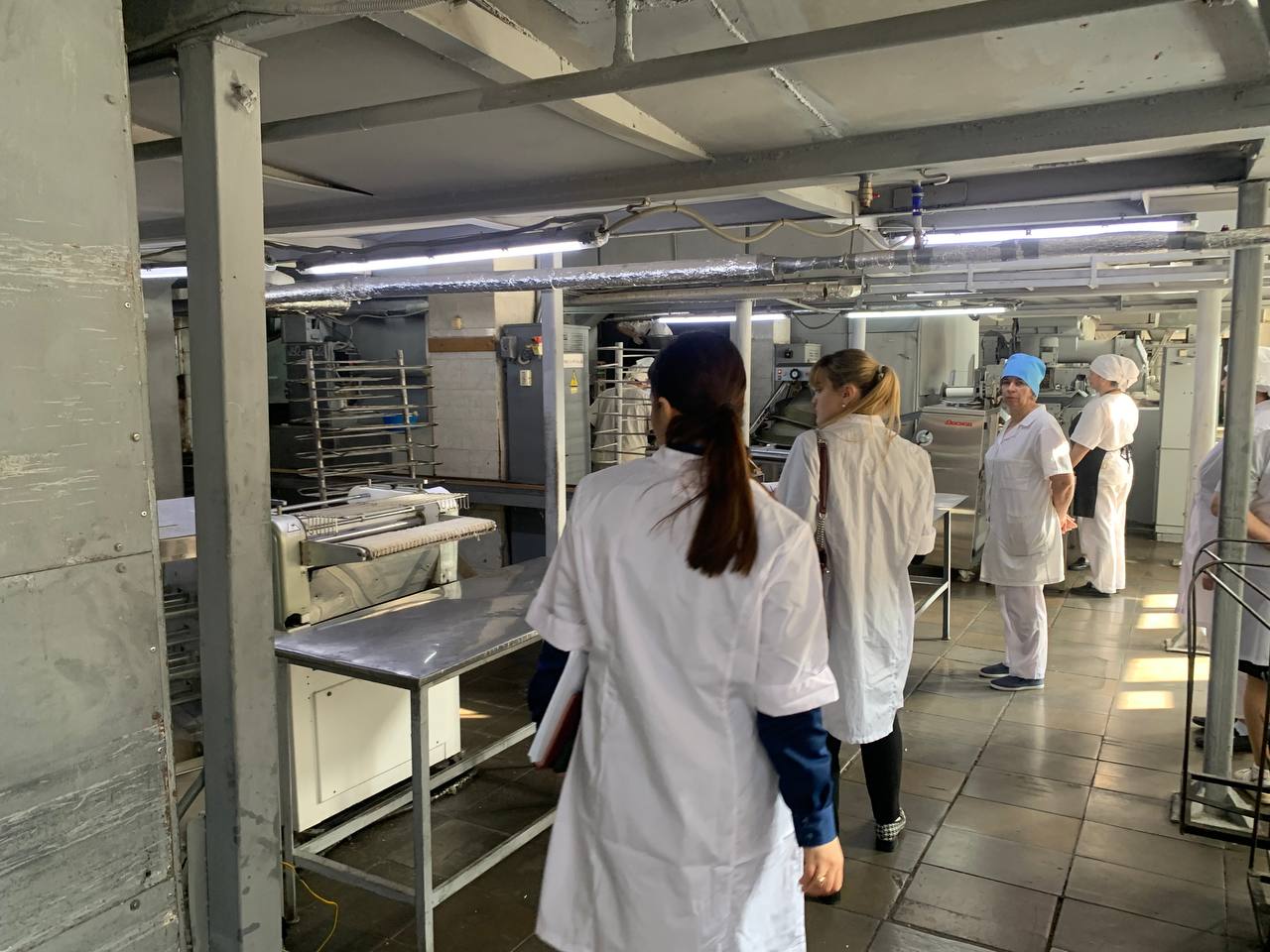 Прокуратурой города Новороссийска проведена проверка исполнения законодательства в области обеспечения качества и безопасности пищевых продуктов