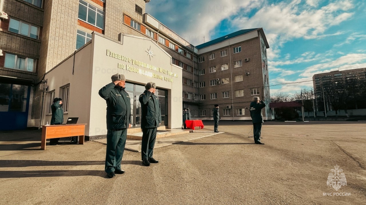 В Главном управлении прошло торжественное построение в честь Дня народного единства (+Видео)
