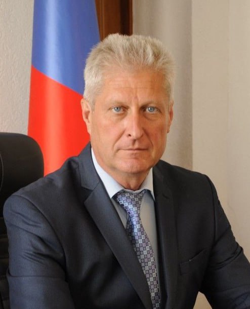 ГЛАВА КРАСНОДОНСКОГО МУНИЦИПАЛЬНОГО ОКРУГА ЛНР СЕРГЕЙ КОЗЕНКО ПОЗДРАВИЛ АРМАВИРЦЕВ С ДНЕМ НАРОДНОГО ЕДИНСТВА