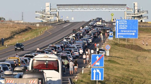 Крымский мост сейчас – пробки выросли вдвое