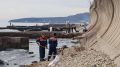 В Туапсе очистили 300 метров побережья от мазута после атаки БПЛА