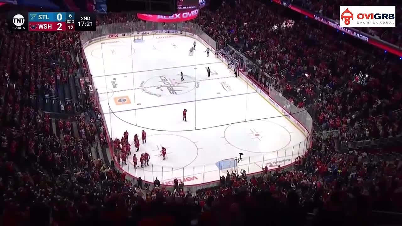 Александр Овечкин забил свою 900 шайбу — это исторический рекорд НХЛ