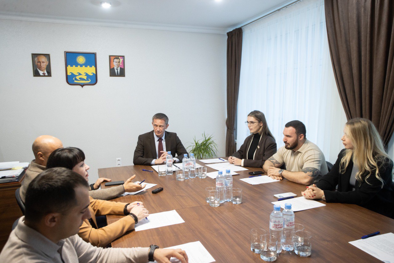 В Анапе прошло первое собрание молодых депутатов при Совете пятого созыва