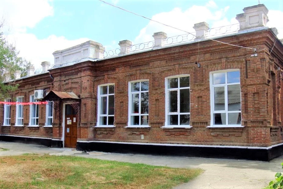 В станице Елизаветинской сохранят памятник архитектуры — здание школы 1914 года