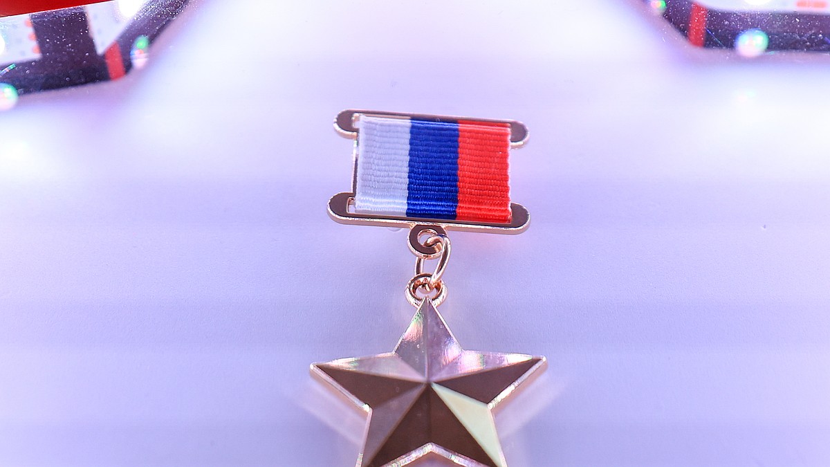 «У меня украли память»: боец СВО рассказал о пропаже кителя с медалями из отправленной посылки