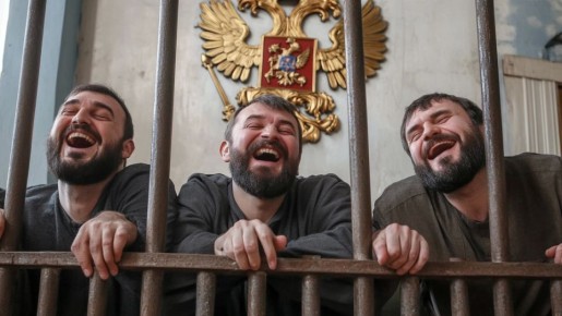 Диаспора проиграла Аббасовых, но не всех. Три фигуранта дела об убийстве байкера Ковалёва встали и пошли домой. Почему?