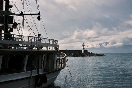 Паром из Турции не смог пришвартоваться в Сочи из-за отсутствия разрешения