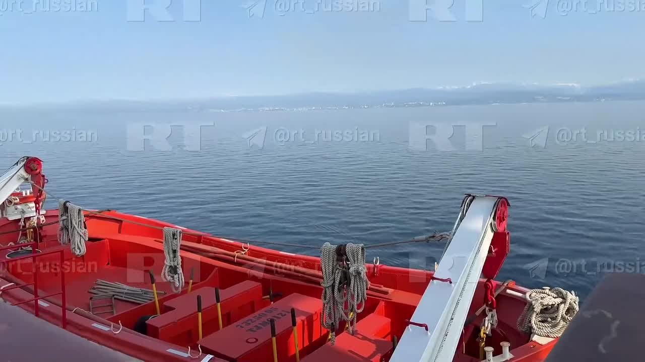 «У кого-то погорели билеты, у кого-то работа, дела»: пассажирка парома Seabridge рассказала RT, что ситуация у них спокойная, но все хотят домой