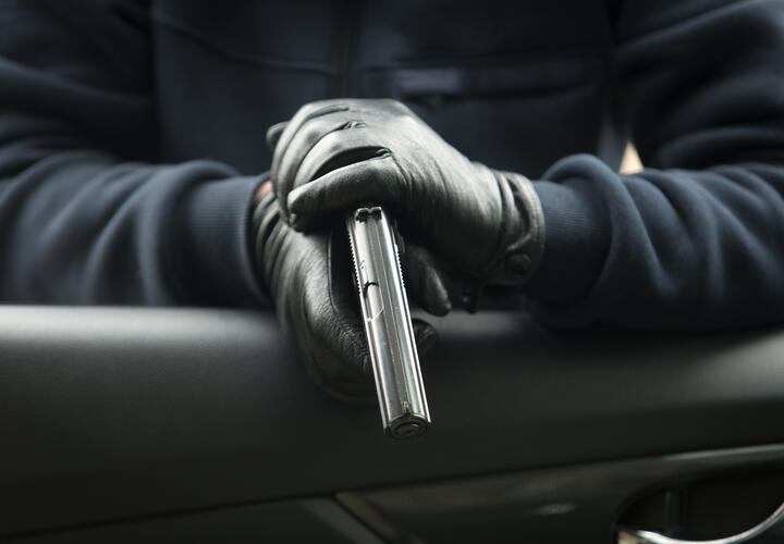 Убили, а тела закопали в пустыне: на Кубани поймали преступников, причастных к похищению бизнесмена и его жены в ОАЭ