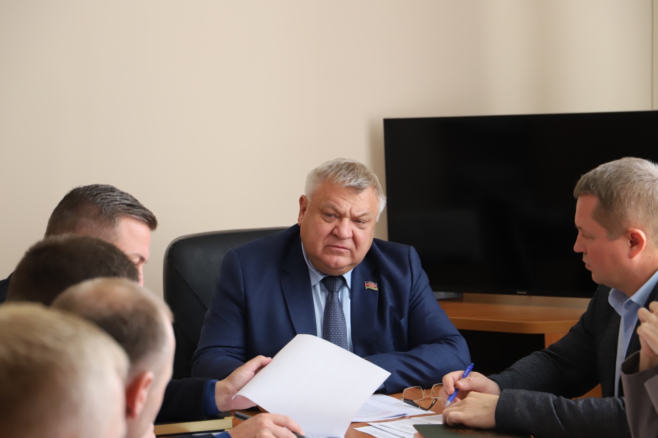 На заседании профильного комитета ЗСК изучили ход исполнения краевых госпрограмм