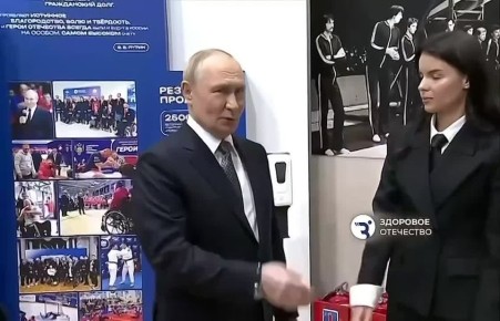 Вейпы В С Ё?. Владимир Путин одобрительно отнесся к идее полного запрета на продажу электронных сигарет по всей стране