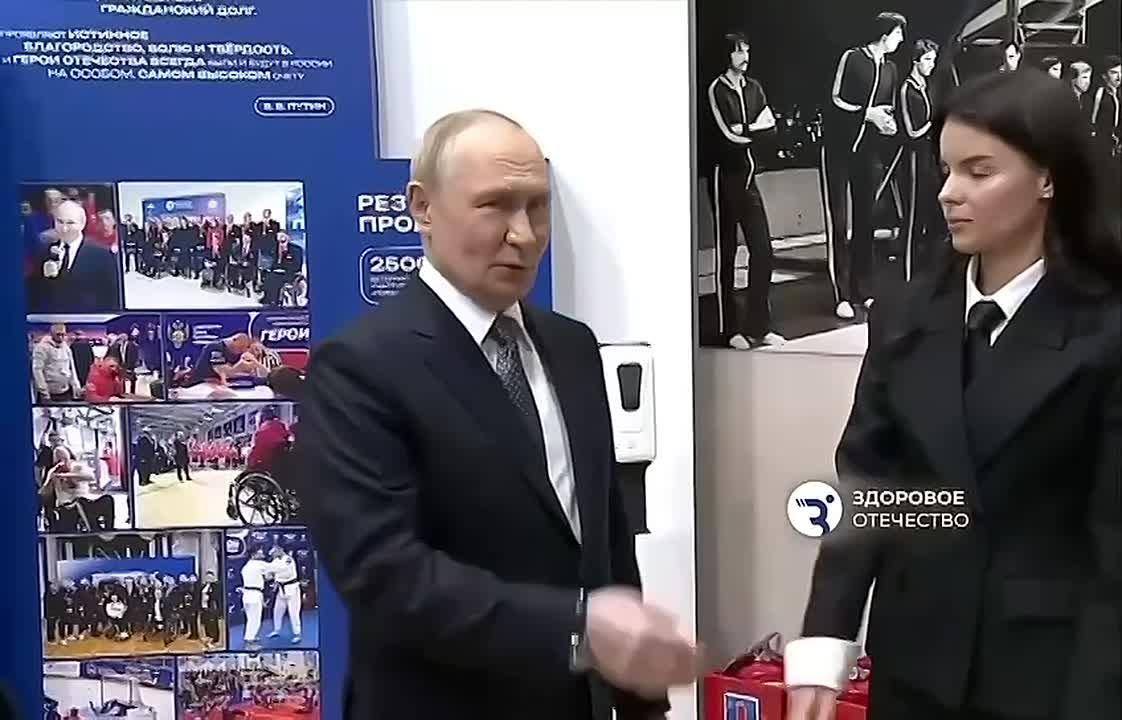 Вейпы В С Ё?. Владимир Путин одобрительно отнесся к идее полного запрета на продажу электронных сигарет по всей стране
