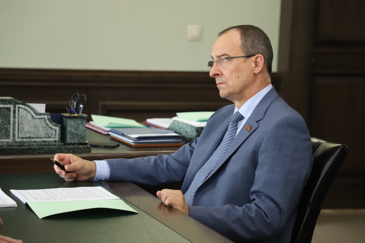 Юрий Бурлачко провел рабочую встречу с руководителем теруправления Росприроднадзора Романом Молдовановым