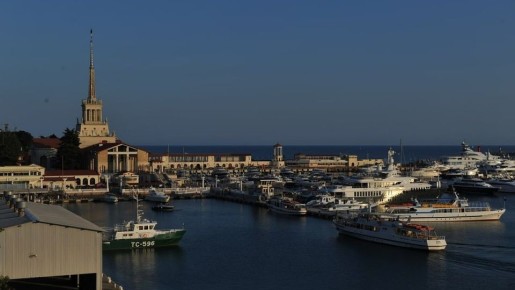 Паром Seabridge из Трабзона уже восемь часов проверяют в порту Сочи