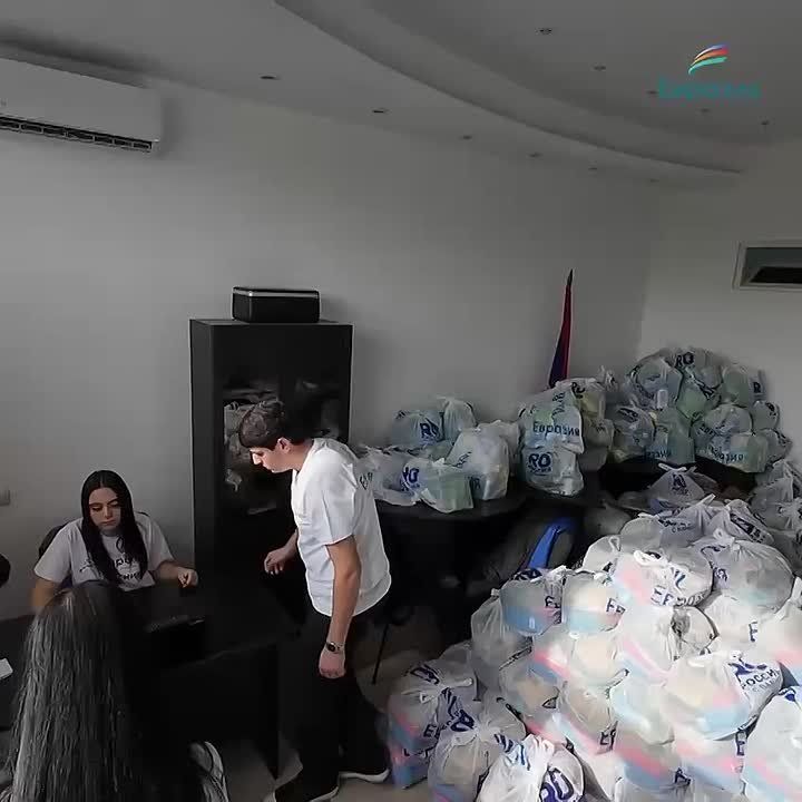 Уже больше 5000 семей вынужденных переселенцев из Нагорного Карабаха получили гуманитарную помощь в Армении