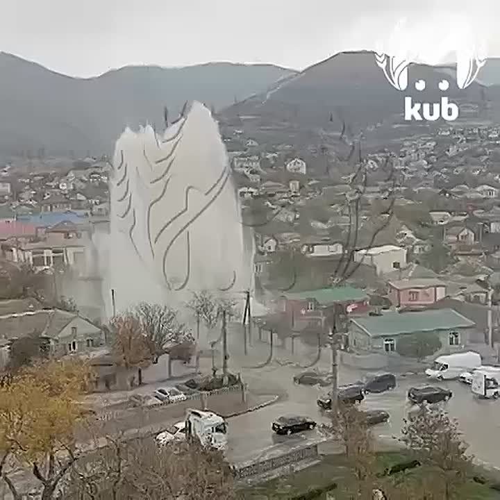 "Хана нам! Вот воды поэтому и нету