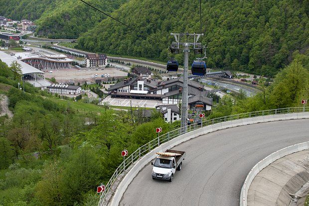 Bild: Внутри АдГ разгорелись споры по вопросу поездки депутатов в Россию