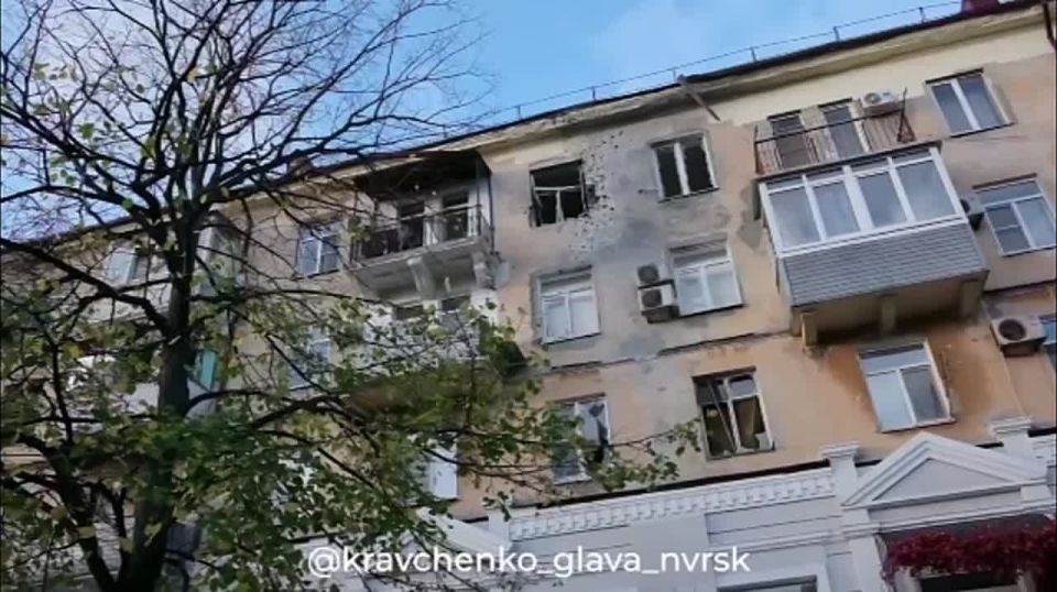 Повреждения жилых домов в Новороссийске после ночной атаки