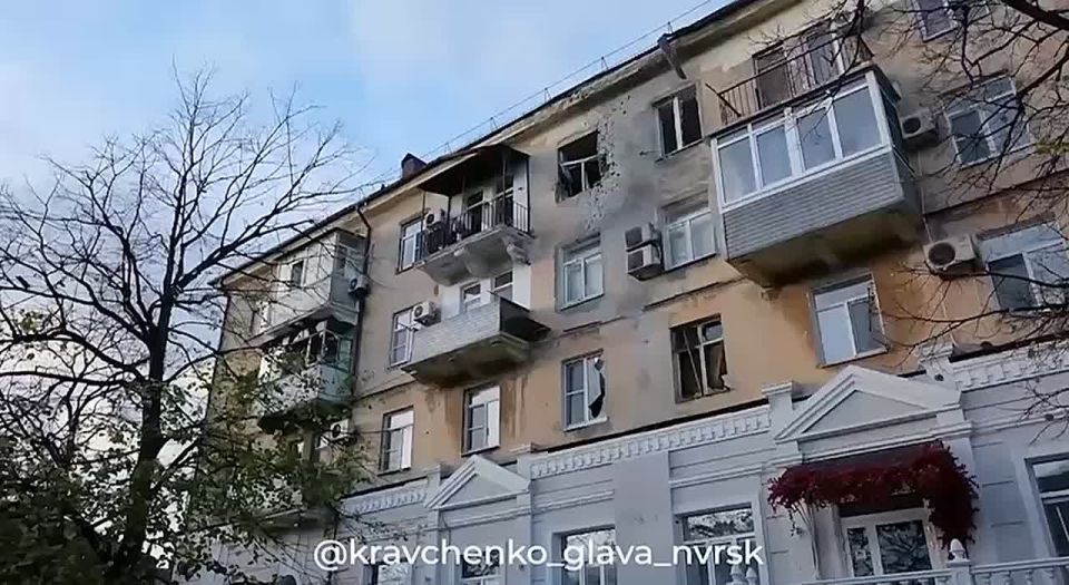 Кадры с места падения обломков беспилотников в Новороссийске