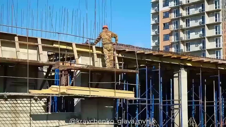 Строительство и проектирование общеобразовательных учреждений обсудили сегодня на планерном совещании