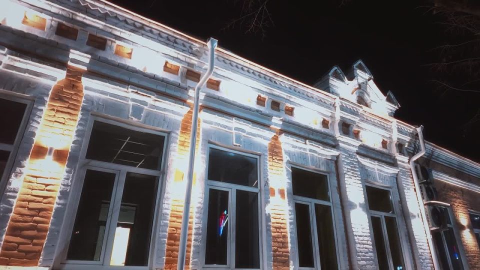 Начнём день с волшебной атмосферы ночного Армавира от видеооператора Василия Чуева