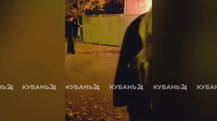 Мусорные баки загорелись возле жилого дома на Радио, 4 в Краснодаре