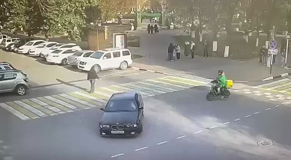 В результате мониторинга сети Интернет выявлен видеоматериал с нарушением правил дорожного движения