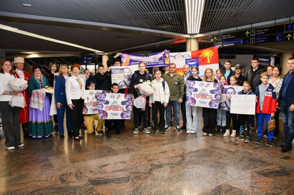 В Сочи торжественно встретили чемпионку мира по тхэквондо