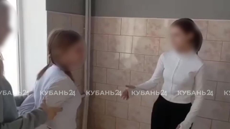 Полиция проверит видео, где бьют девочку в одной из апшеронских школ