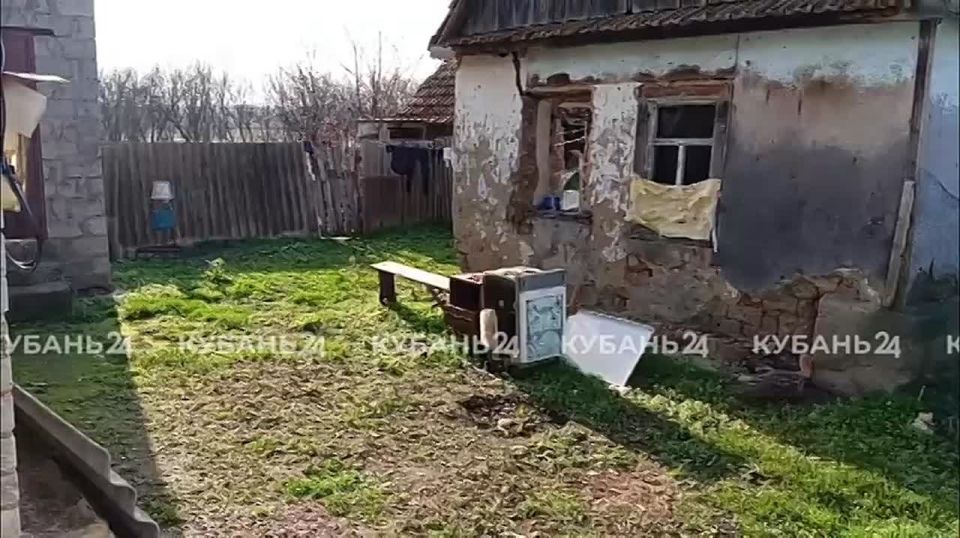 Показываем дом, из которого спасли от отцовских пыток двух детей в Отрадненском районе