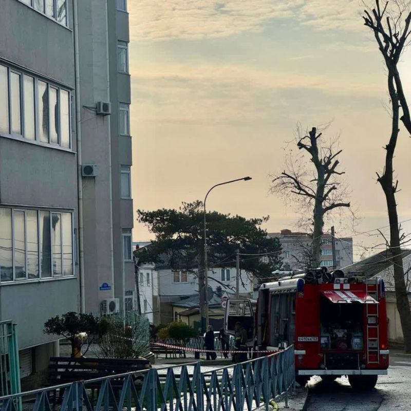 Движение транспорта перекрыли по улице в Туапсе, на которую упали обломки БПЛА