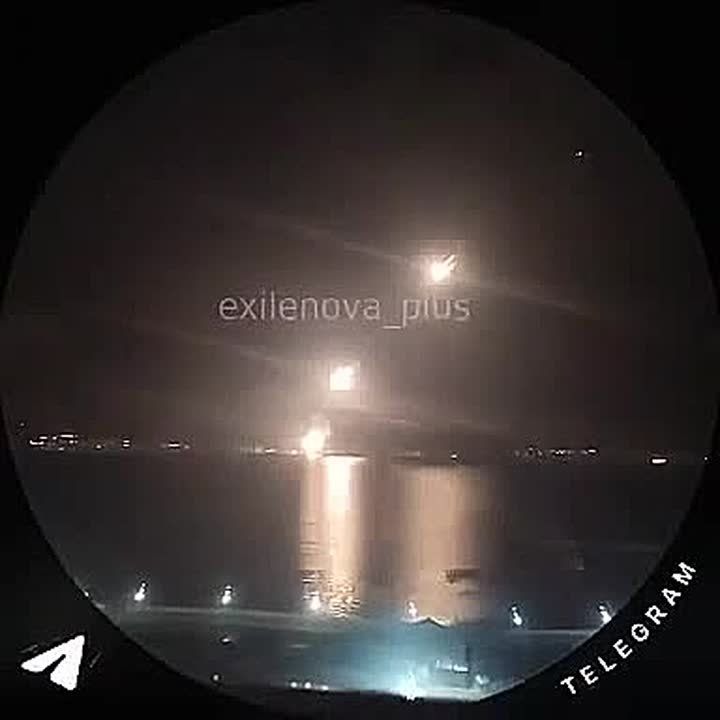 Юлия Витязева: Жители Новороссийска, пережившие одну из самых громких и нервных ночей в своей жизни, могут выразить благодарность автору этого видео