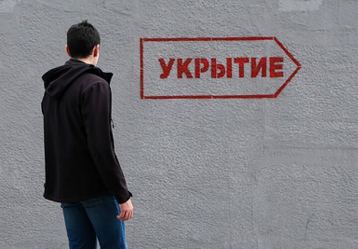 Жители Новороссийска выражают серьезное возмущение в соцсетях по поводу закрытых бомбоубежищ, которые оказались недоступны во время очередной атаки беспилотников