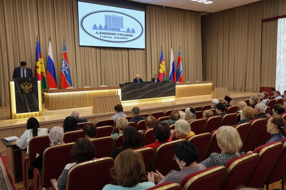 ВЛАСТИ АРМАВИРА ОБСУДИЛИ С ОБЩЕСТВЕННОСТЬЮ САНИТАРНОЕ СОСТОЯНИЕ ГОРОДА