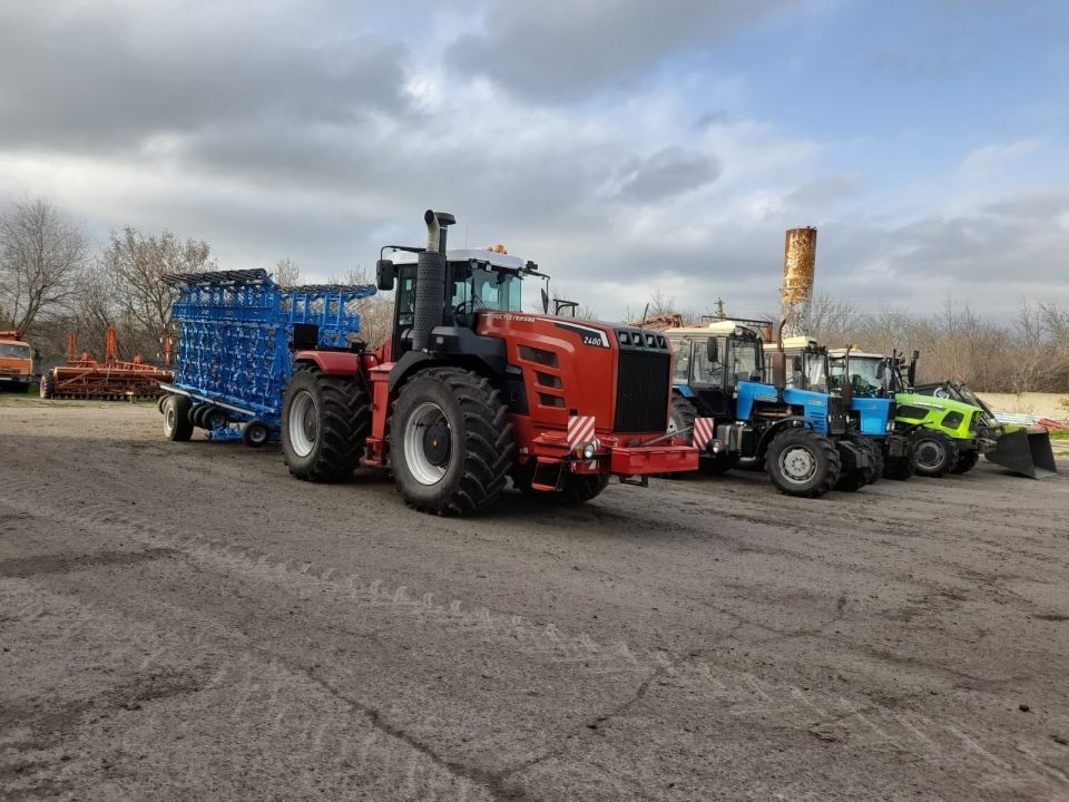 В Ейском районе продолжается осенне-зимний ремонт и подготовка сельскохозяйственной техники к весенне-полевым работам 2026 года