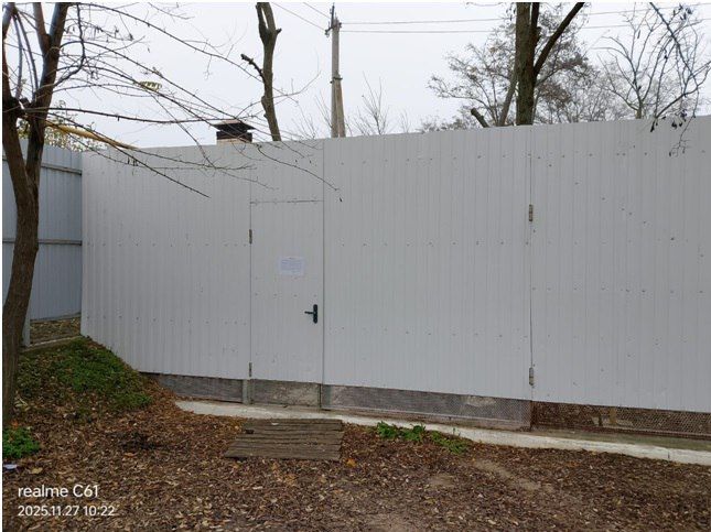 Администрация Ейского городского поселения Ейского района обращается к лицам, установившим металлическое ограждение (забор с воротами и калиткой) на земельном участке территории общего пользования с проходящей под ним...