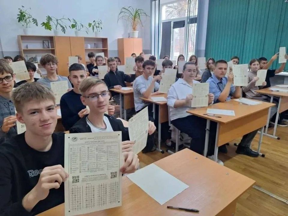 30 ноября 2025 года в России и за её пределами проведена одиннадцатая международная просветительская акция «Географический диктант»