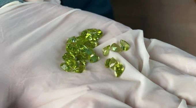 Контрабанду рубинов, сапфиров и опалов из Индии пресекли южнороссийские таможенники