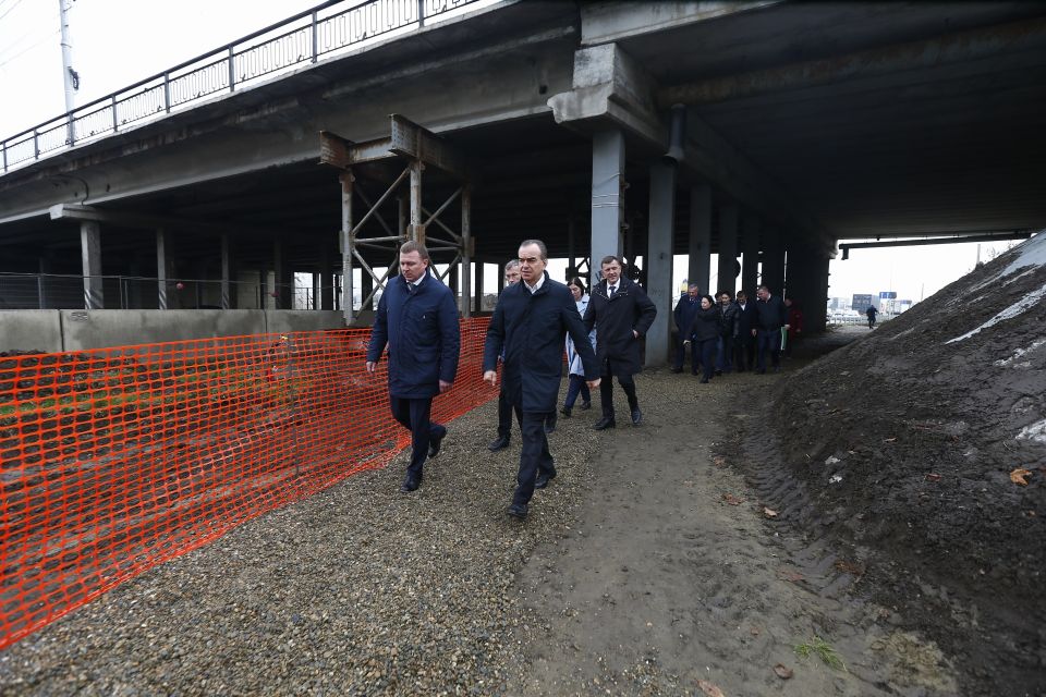 Вениамин Кондратьев проинспектировал ремонтные работы на Фадеевском путепроводе в Краснодаре