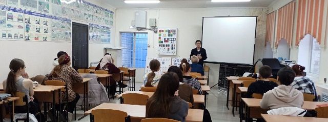 Автоинспекторы Кубани рассказывают будущим водителям о последствиях нарушения Правил