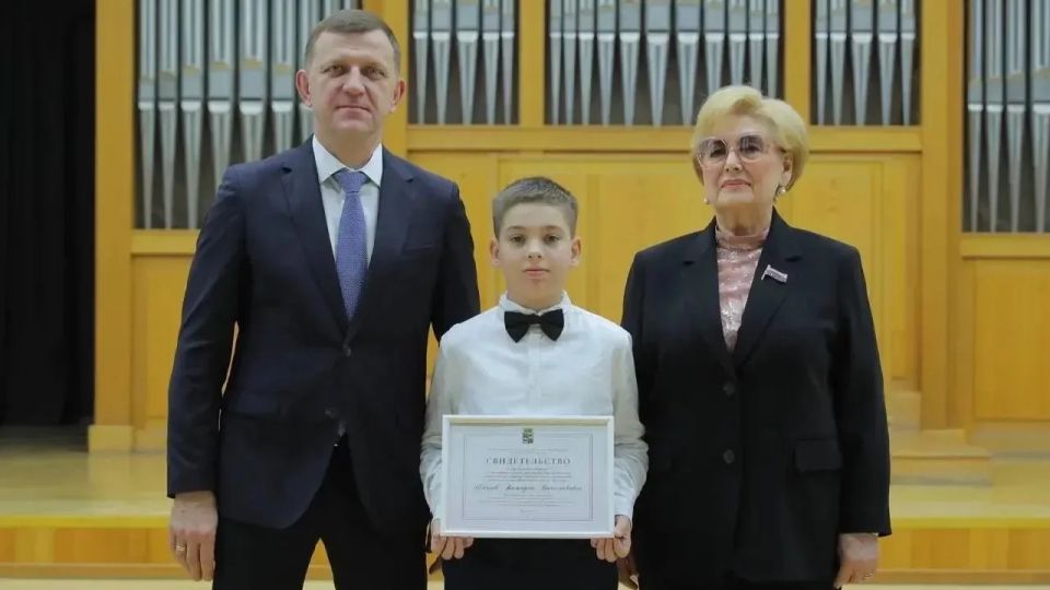 Евгений Наумов и Вера Галушко наградили лучших учеников и преподавателей учреждений культуры Краснодара