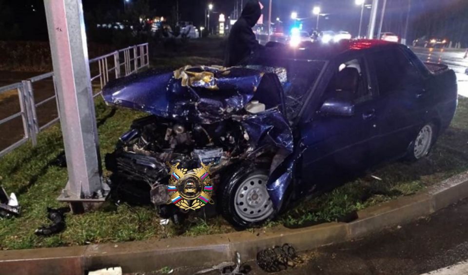 Без прав и в нетрезвом виде: молодой водитель на «Приоре» устроил ДТП под Армавиром