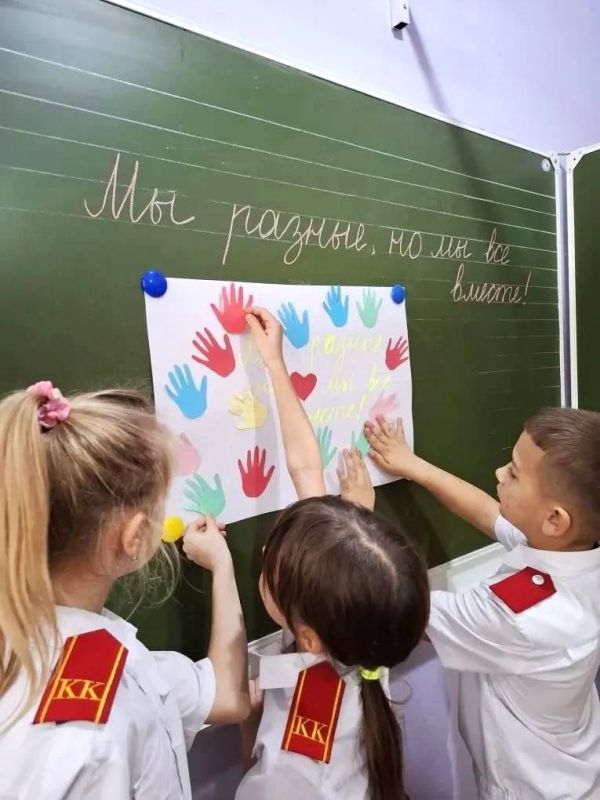 В школах и детсадах Анапы проходят занятия, приуроченные ко Дню инвалидов