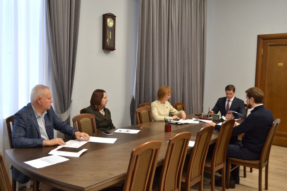 Заместитель председателя Законодательного Собрания Сергей Болдин провел заседание комитета по вопросам имущественных и земельных отношений